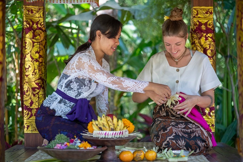 clases de ofrendas en Bali