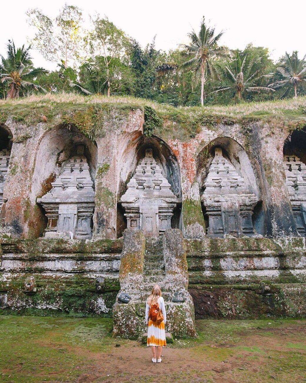 templo tumbas Bali